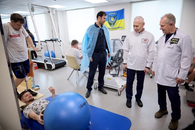 Новини Харкова: Ігор Терехов відвідав лікарню Мечникова